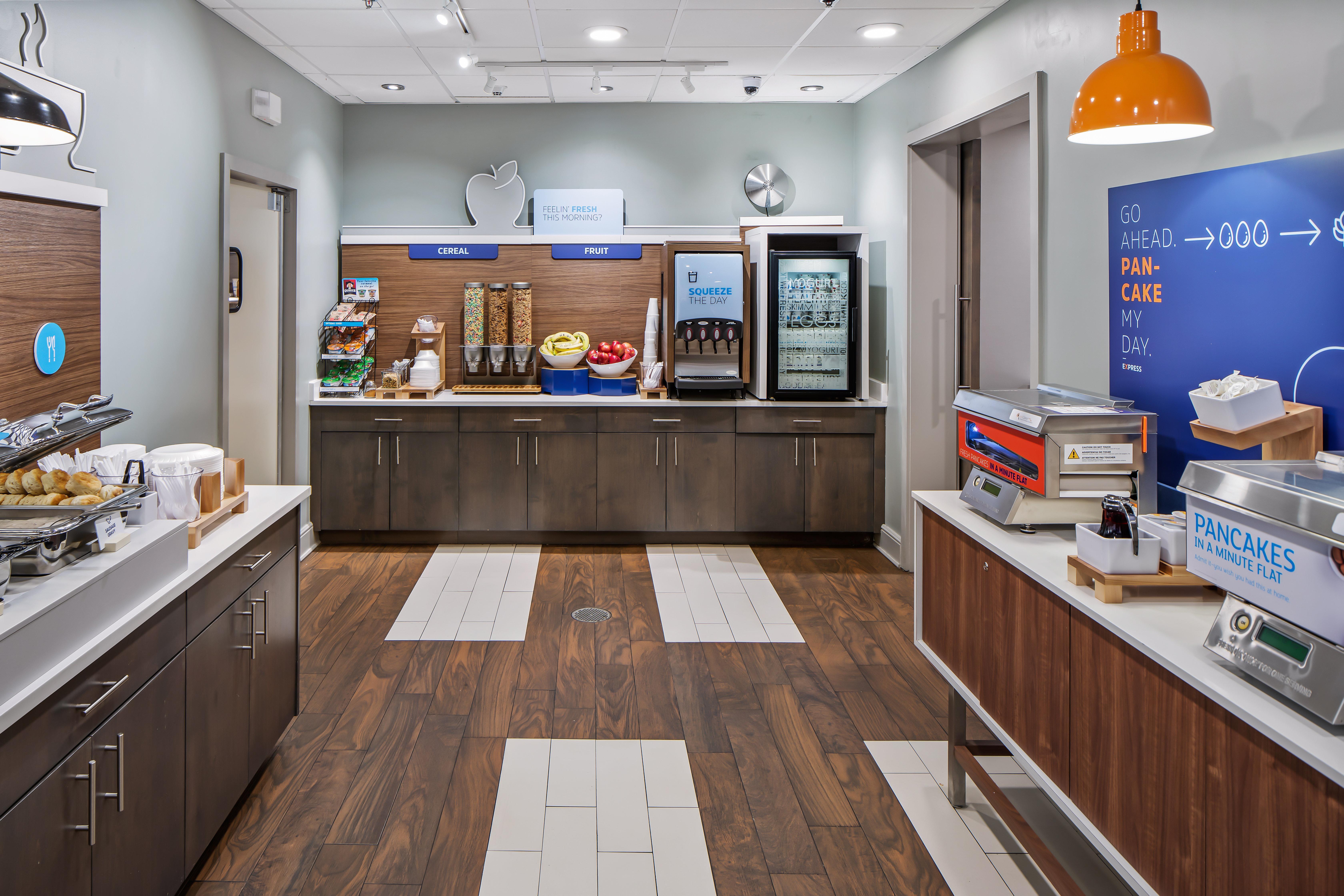 Holiday Inn Express Atlanta Airport-College Park By Ihg Bagian luar foto