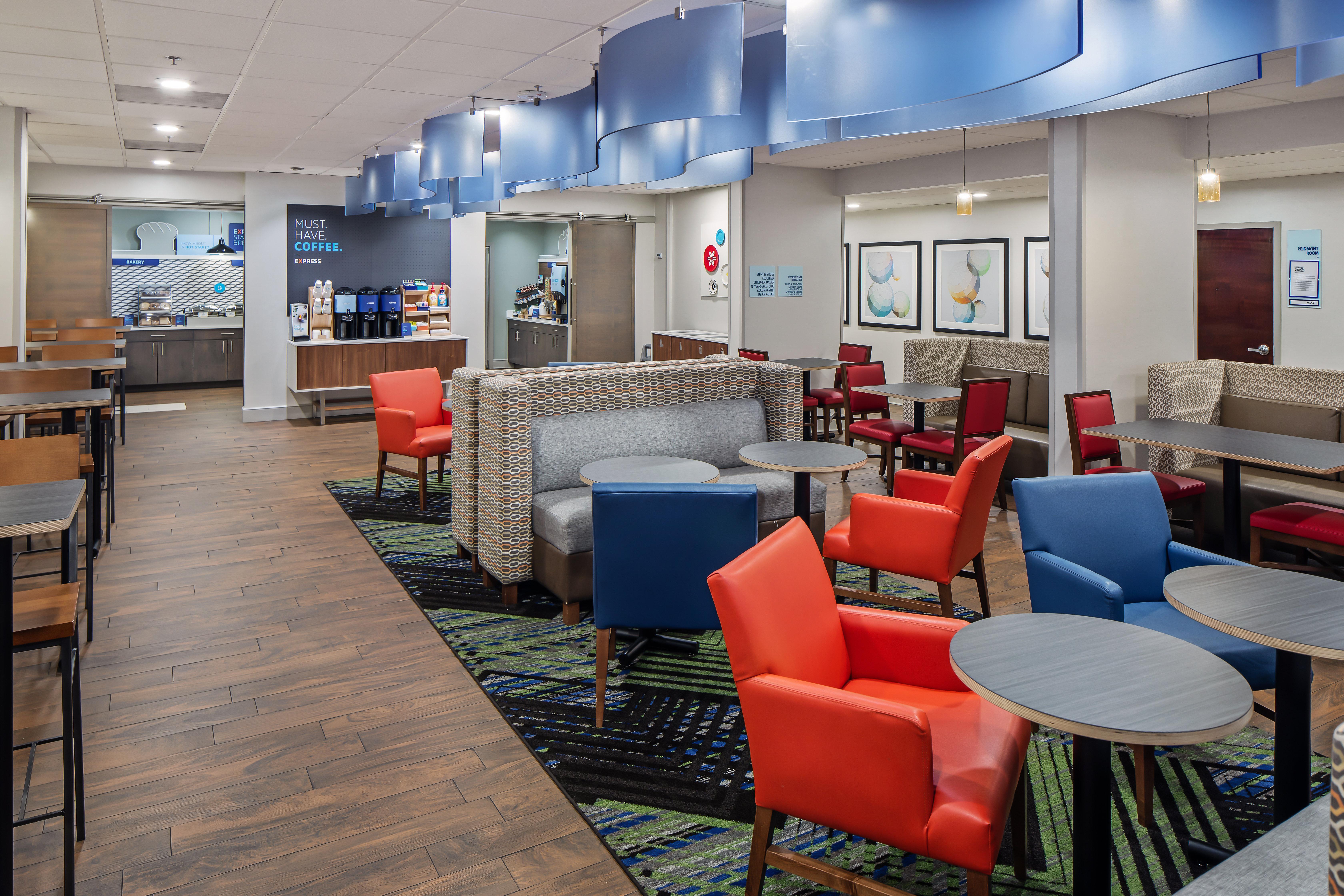Holiday Inn Express Atlanta Airport-College Park By Ihg Bagian luar foto